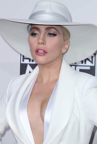 Lady Gaga marc jacobs beauty, sarah tanno