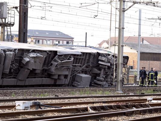 Paris train crash