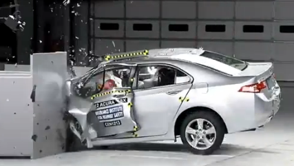 overlap crash car test