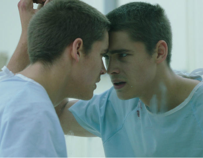 "The Signal" movie review by Adrian Vina - LATFUSA