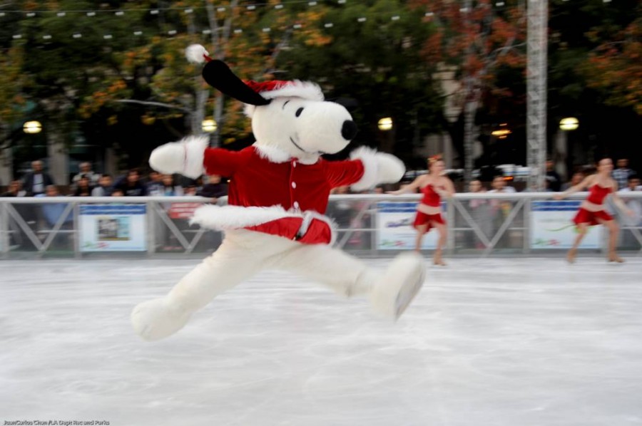 Snoppy Holiday Ice Rink Pershing Square