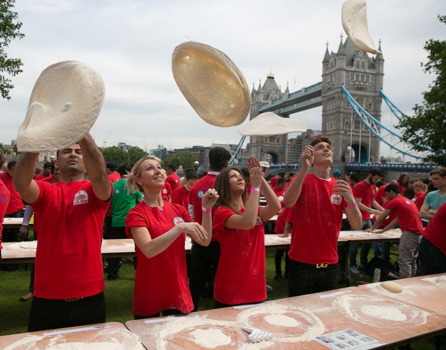 Papa John's pizza guinnes world records