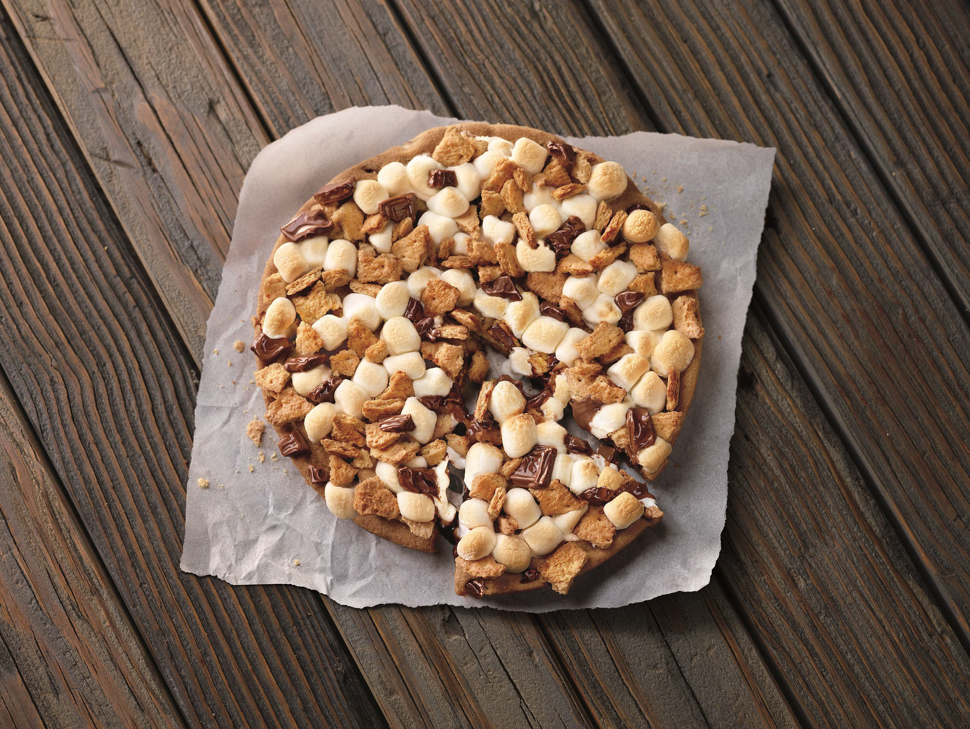 Pizza Hut Hershey s'mores