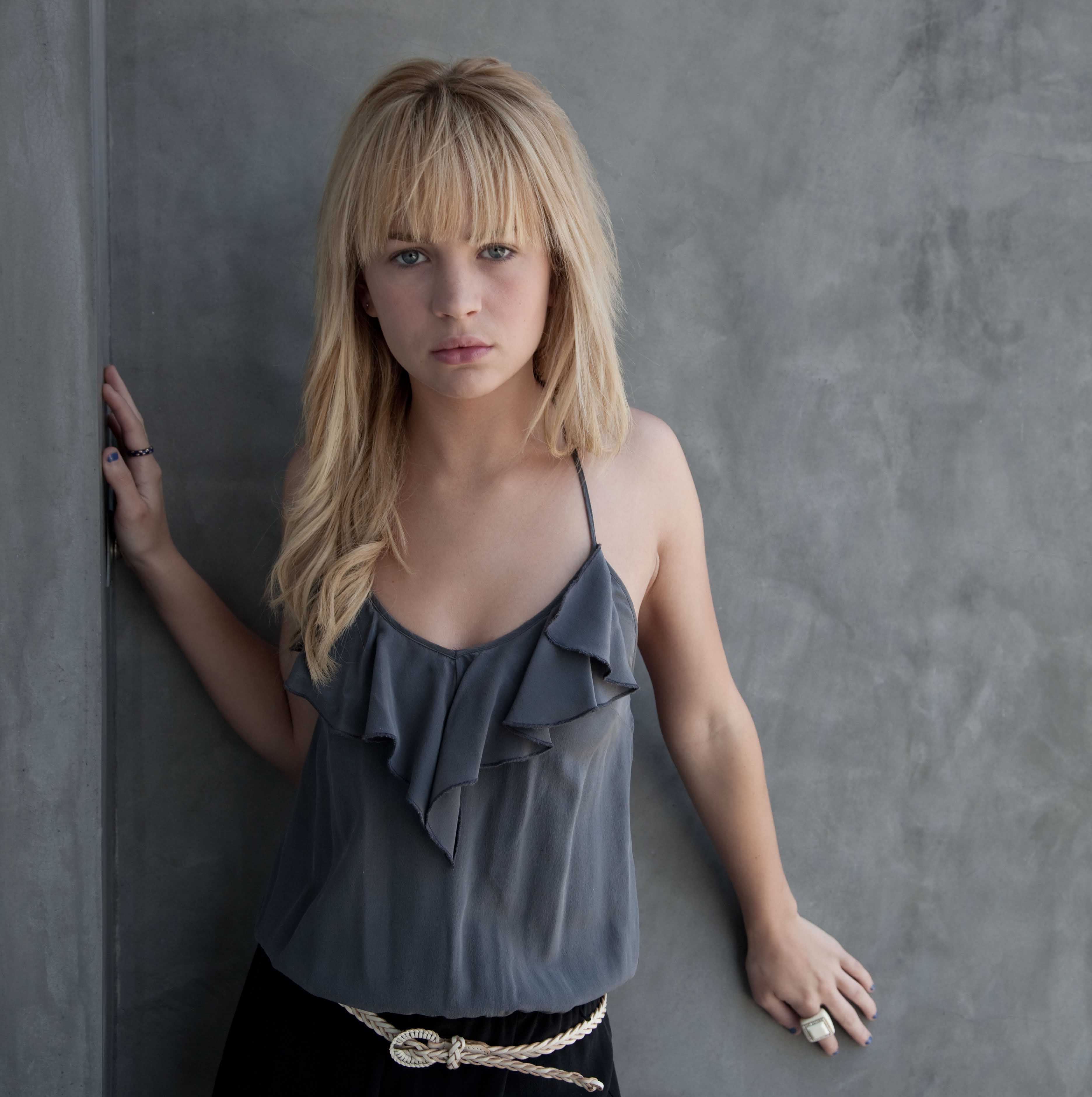 Britt Robertson, interview, Pamela Price