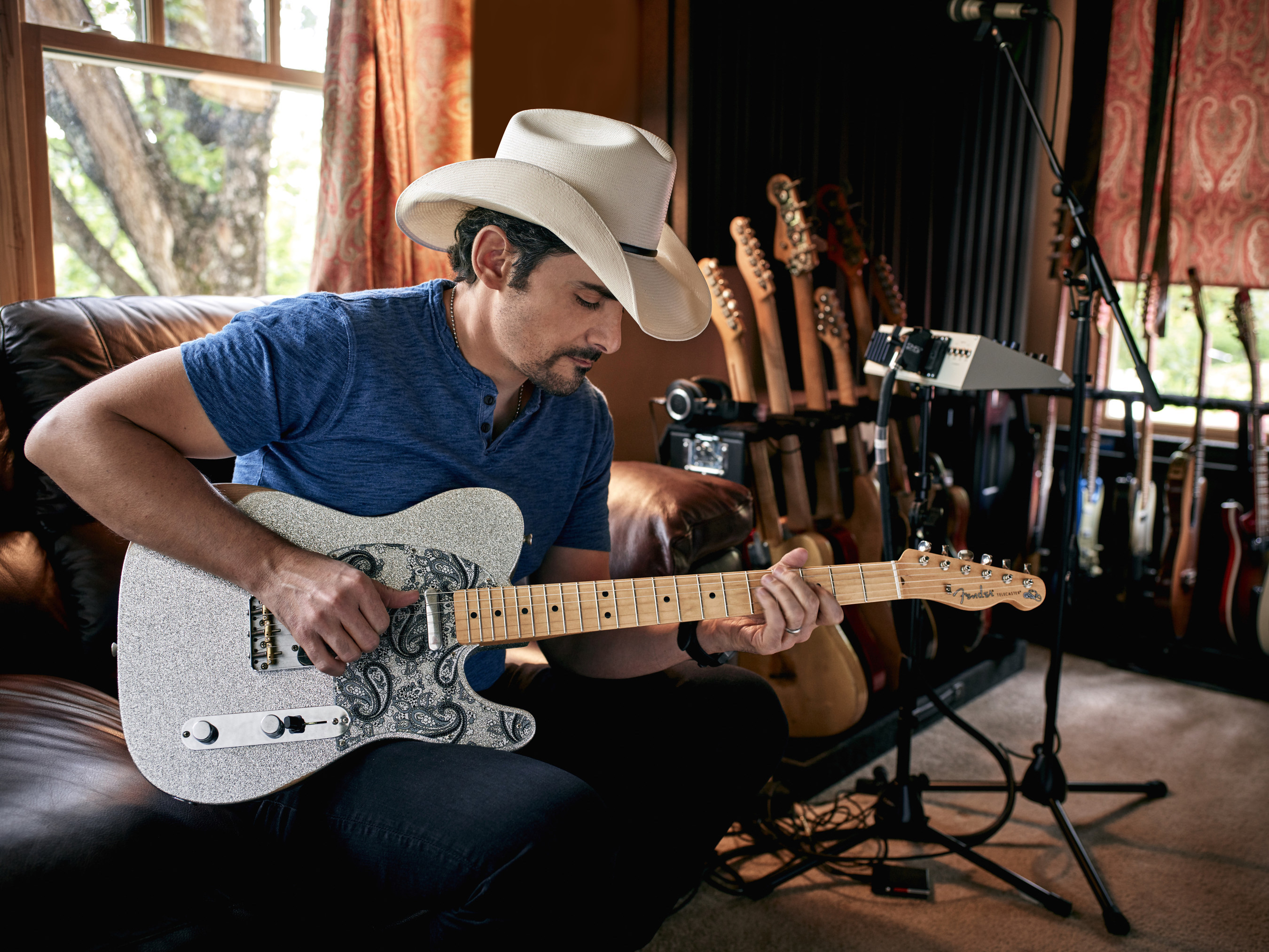 fender guitar, brad paisley