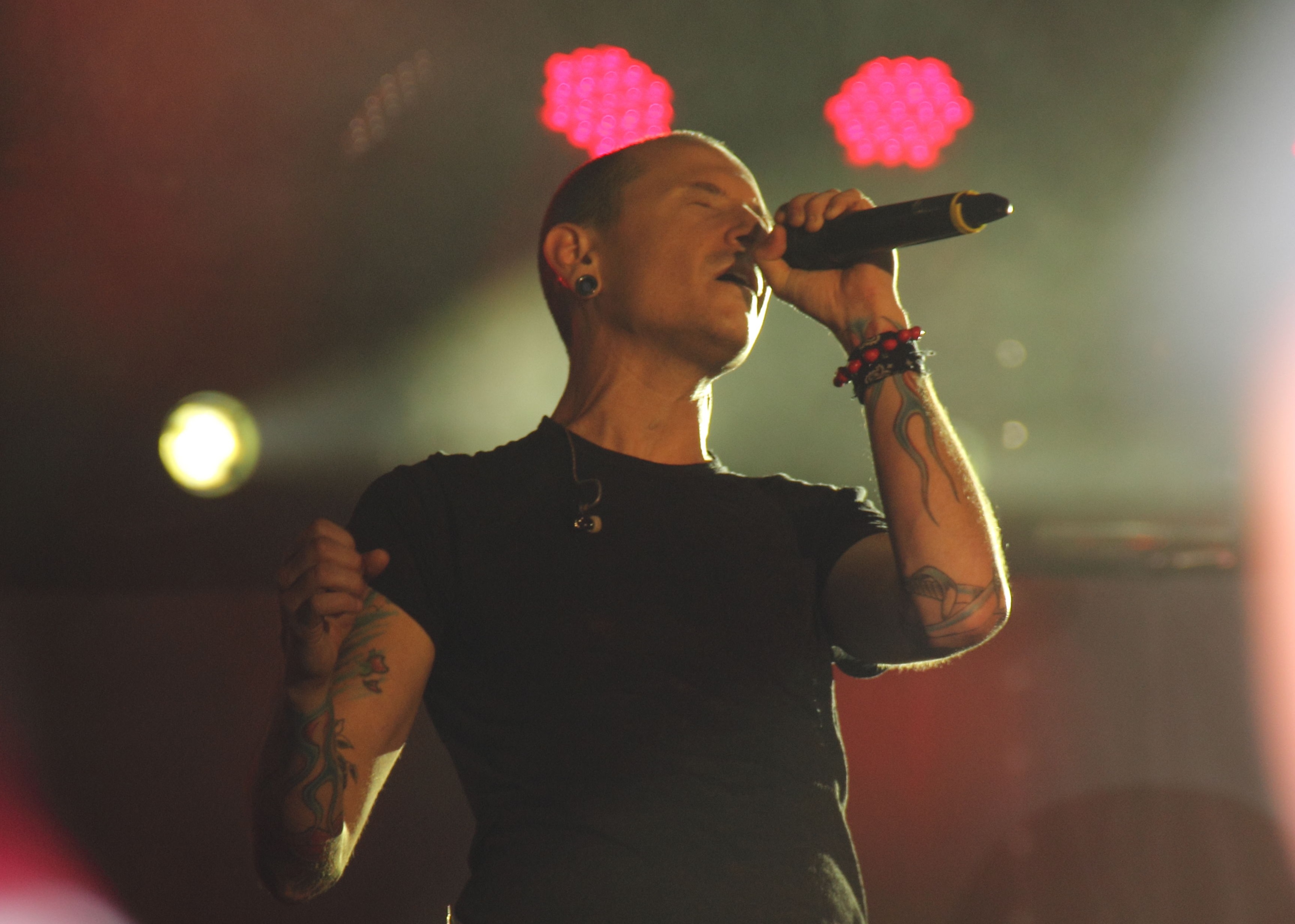 linkin park, chester bennington, pamela price