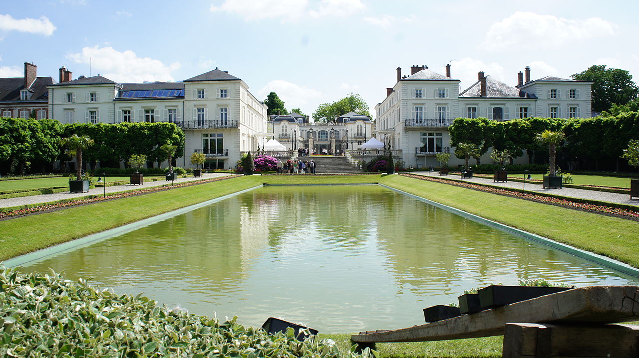 Moet & Chandon Property