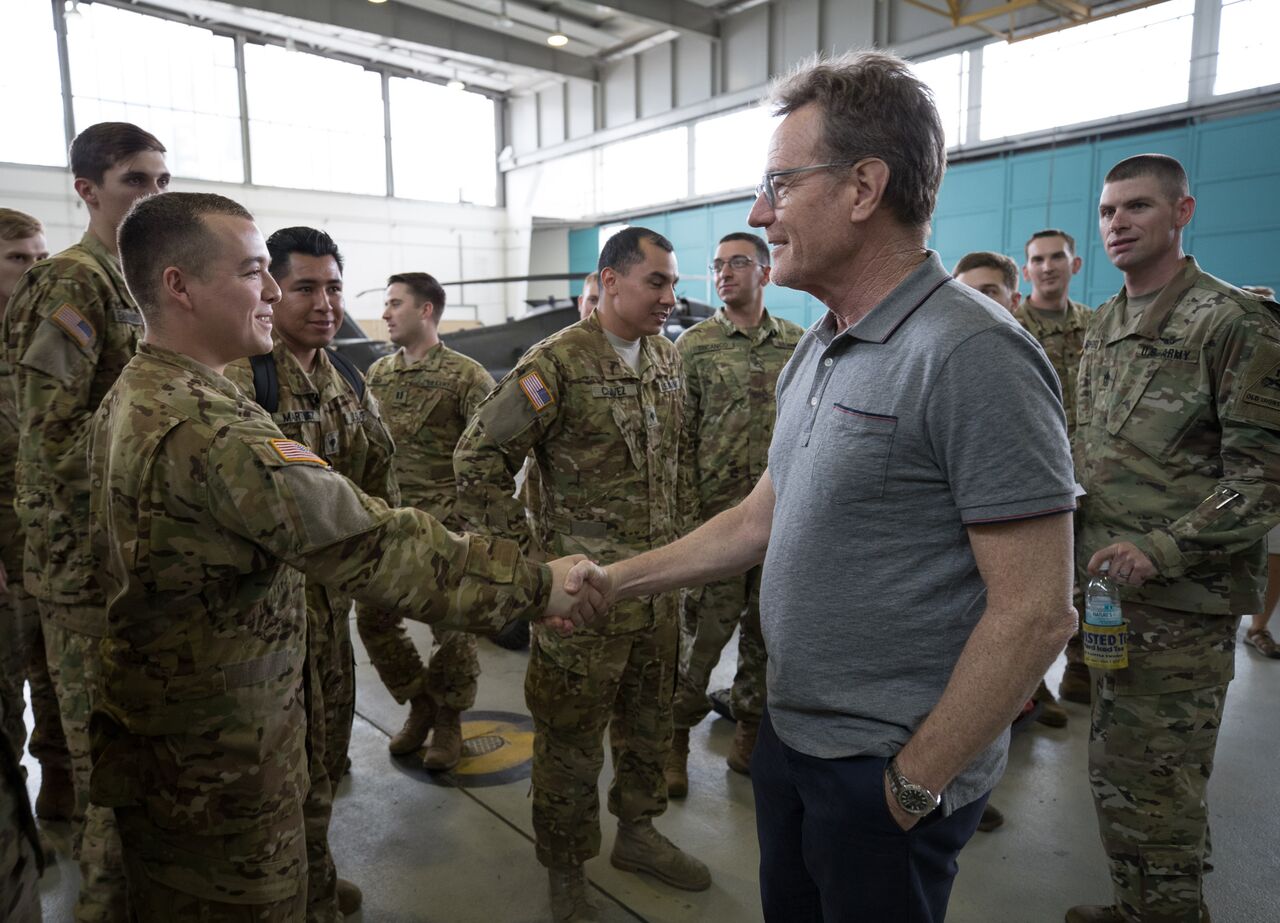 Bryan Cranston, USO visit