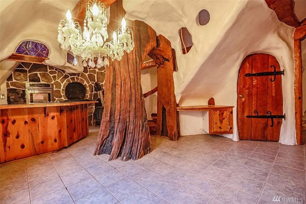 snow white, cottage, real estate