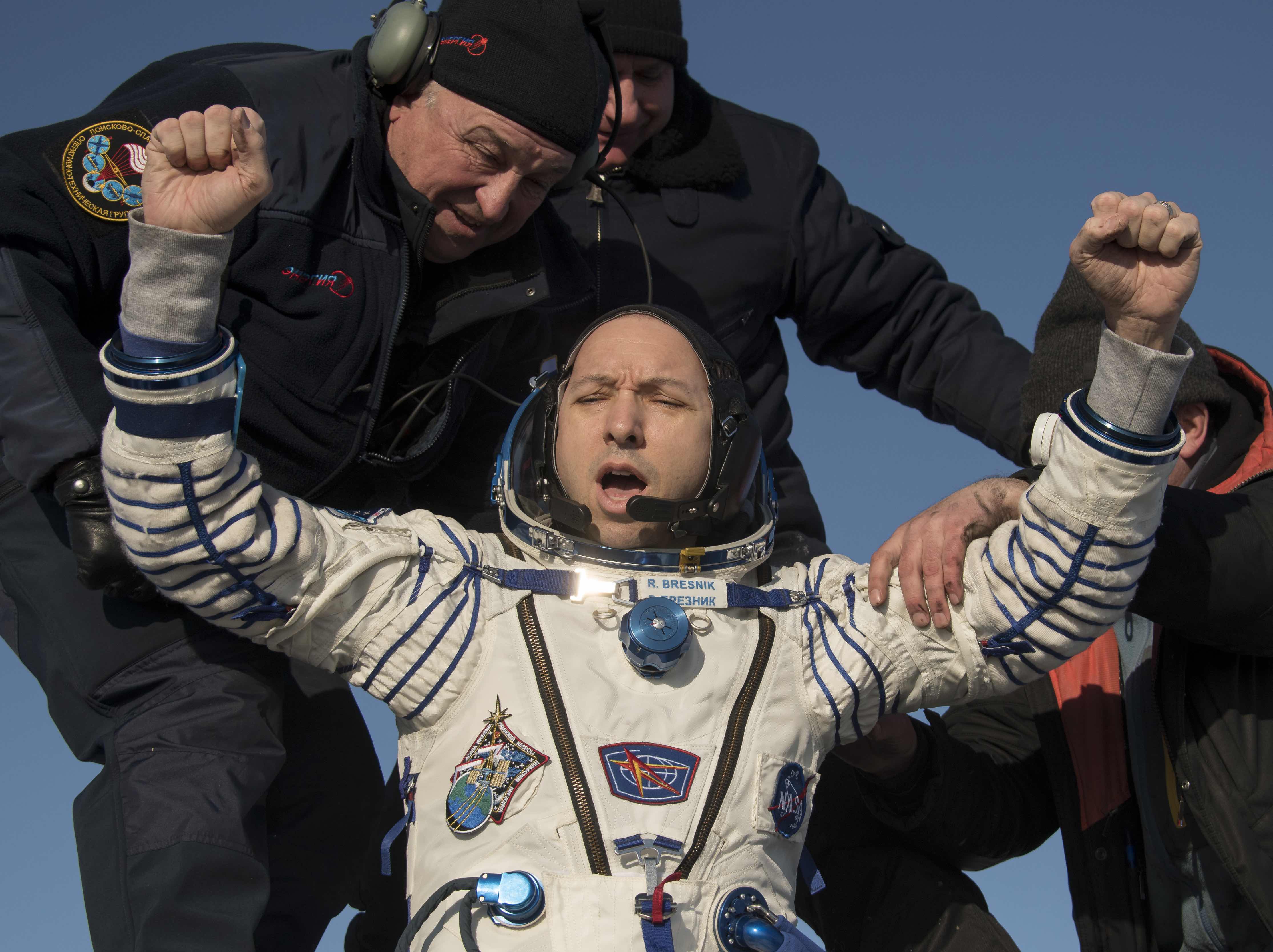 NASA Astronauts Return To Earth After Research In Orbiting Laboratory