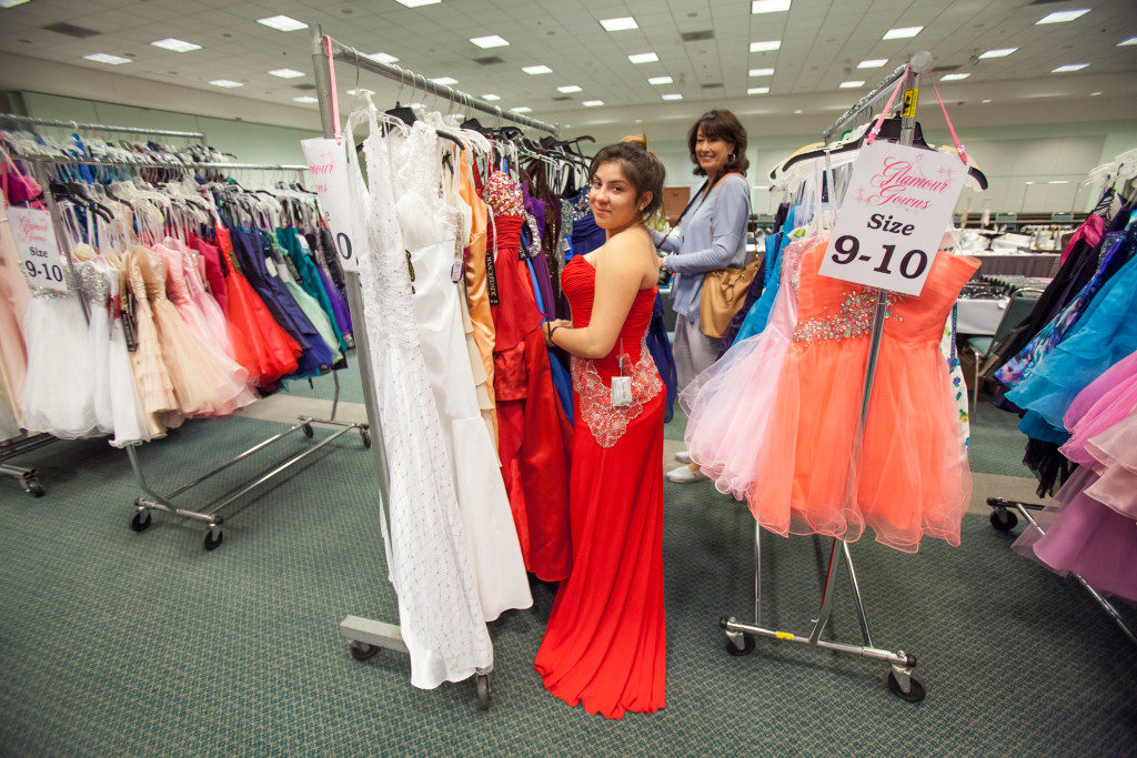 CASA of LA’s “Glamour Gowns & Suit Up 2019” Provides Free Prom Dresses, Suits, Shoes & More For Girls and Boys In Foster Care