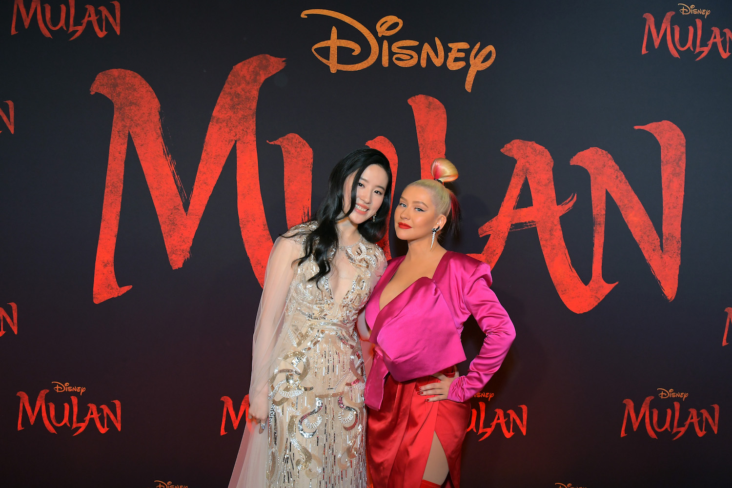 mulan premiere