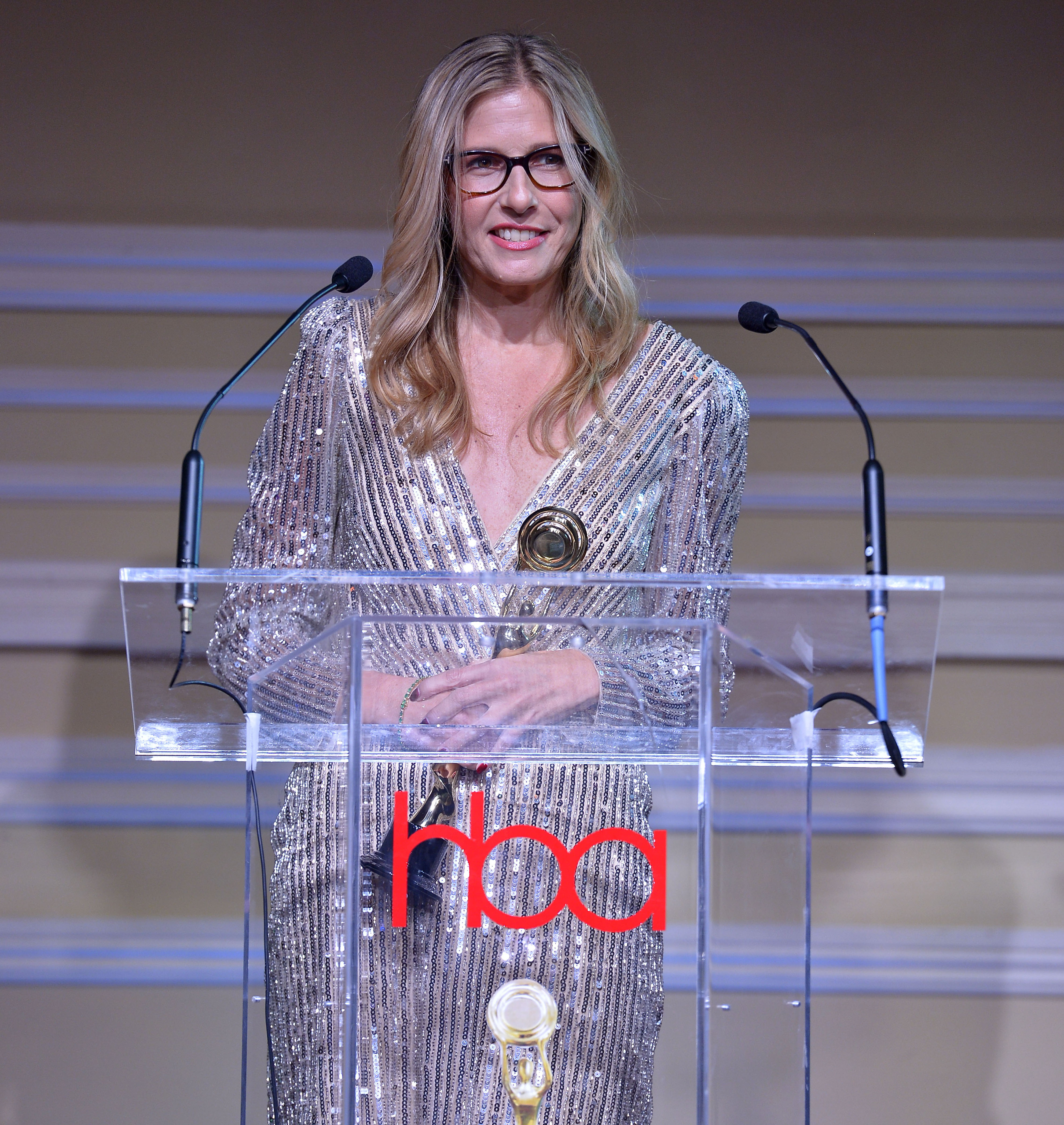 stefanie spodek, hollywood beauty awards, estee lauder