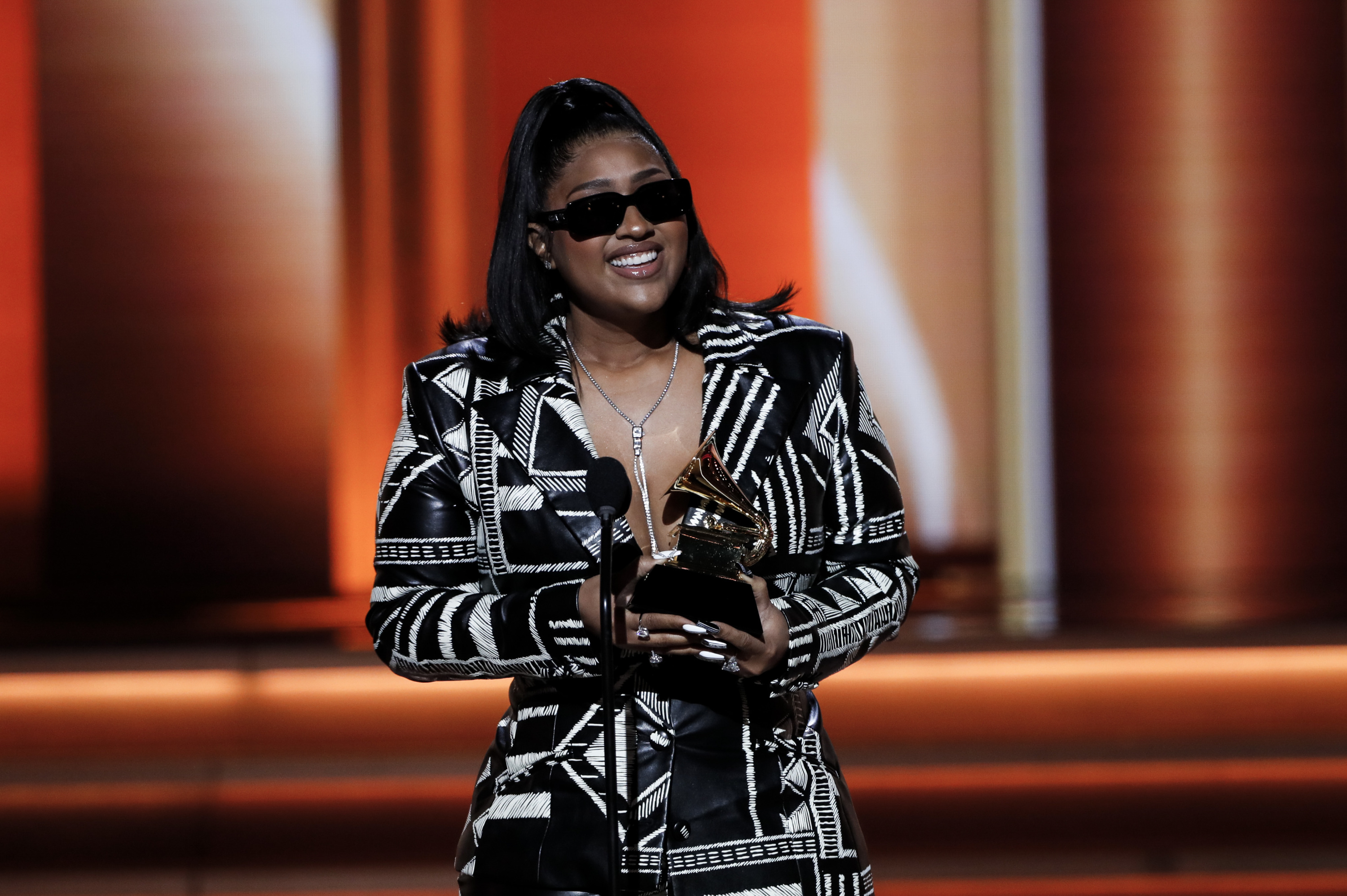 jazmine sullivan