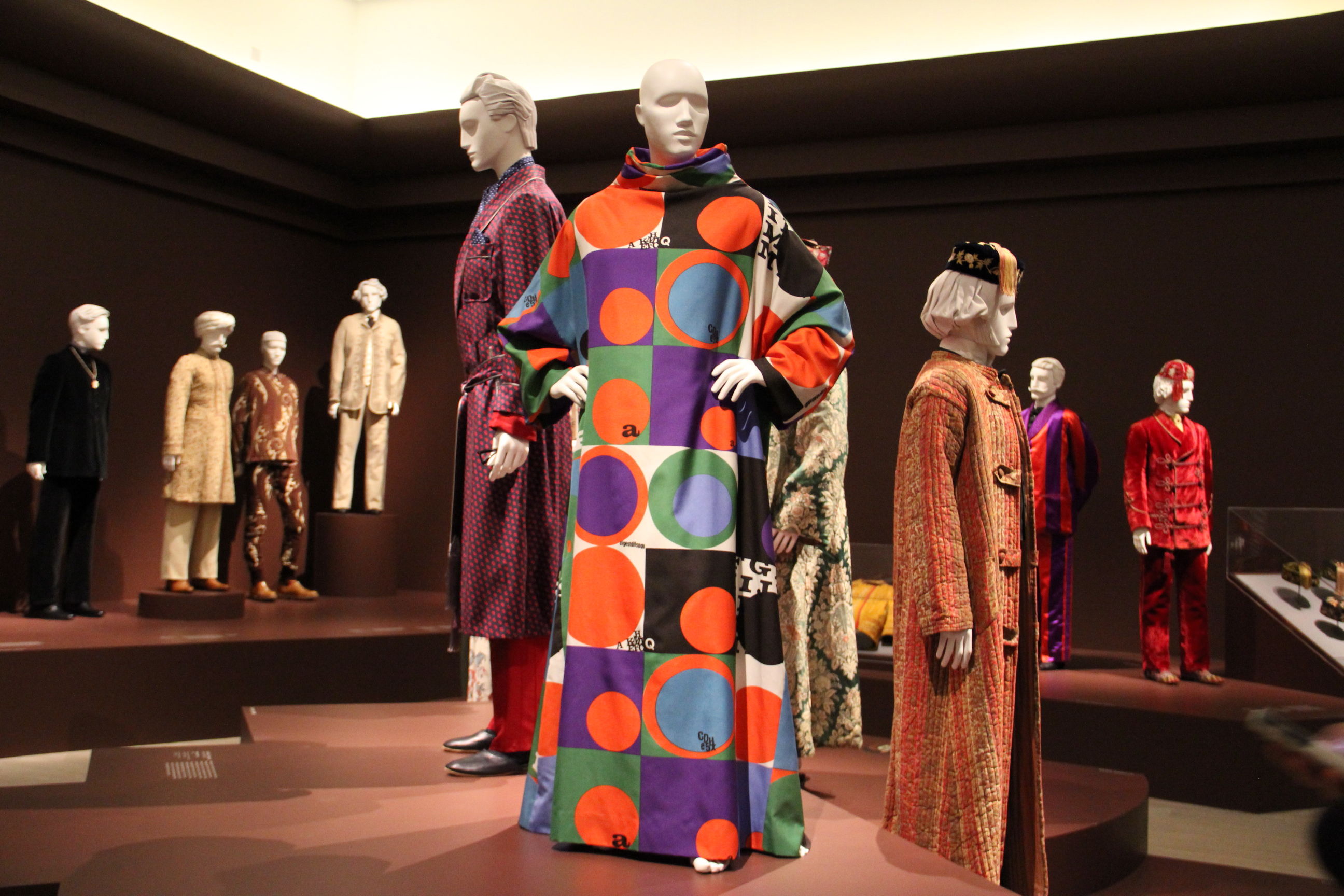 LACMA reigning men: fashion in menswear exhibit