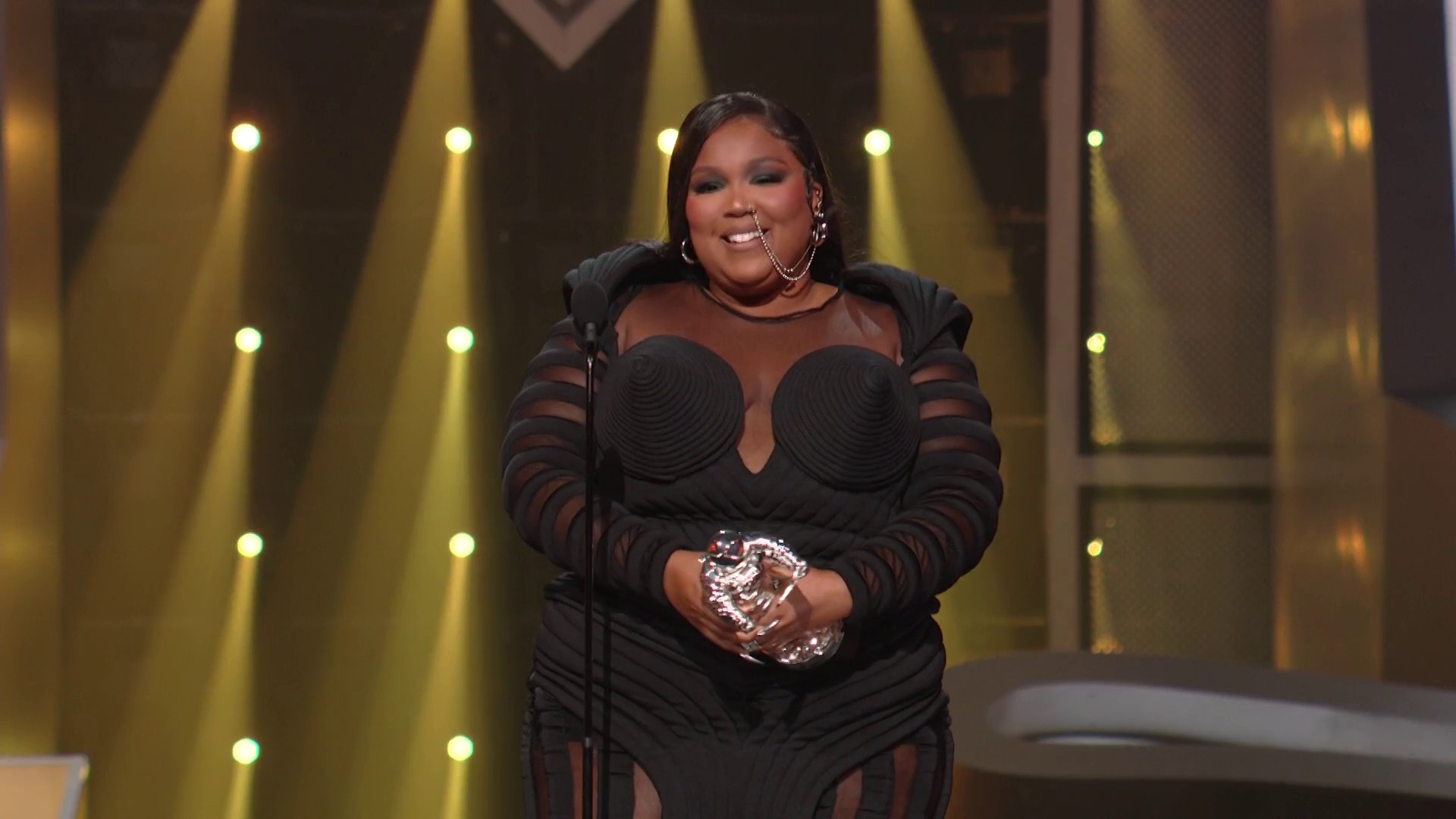 lizzo mtv vmas