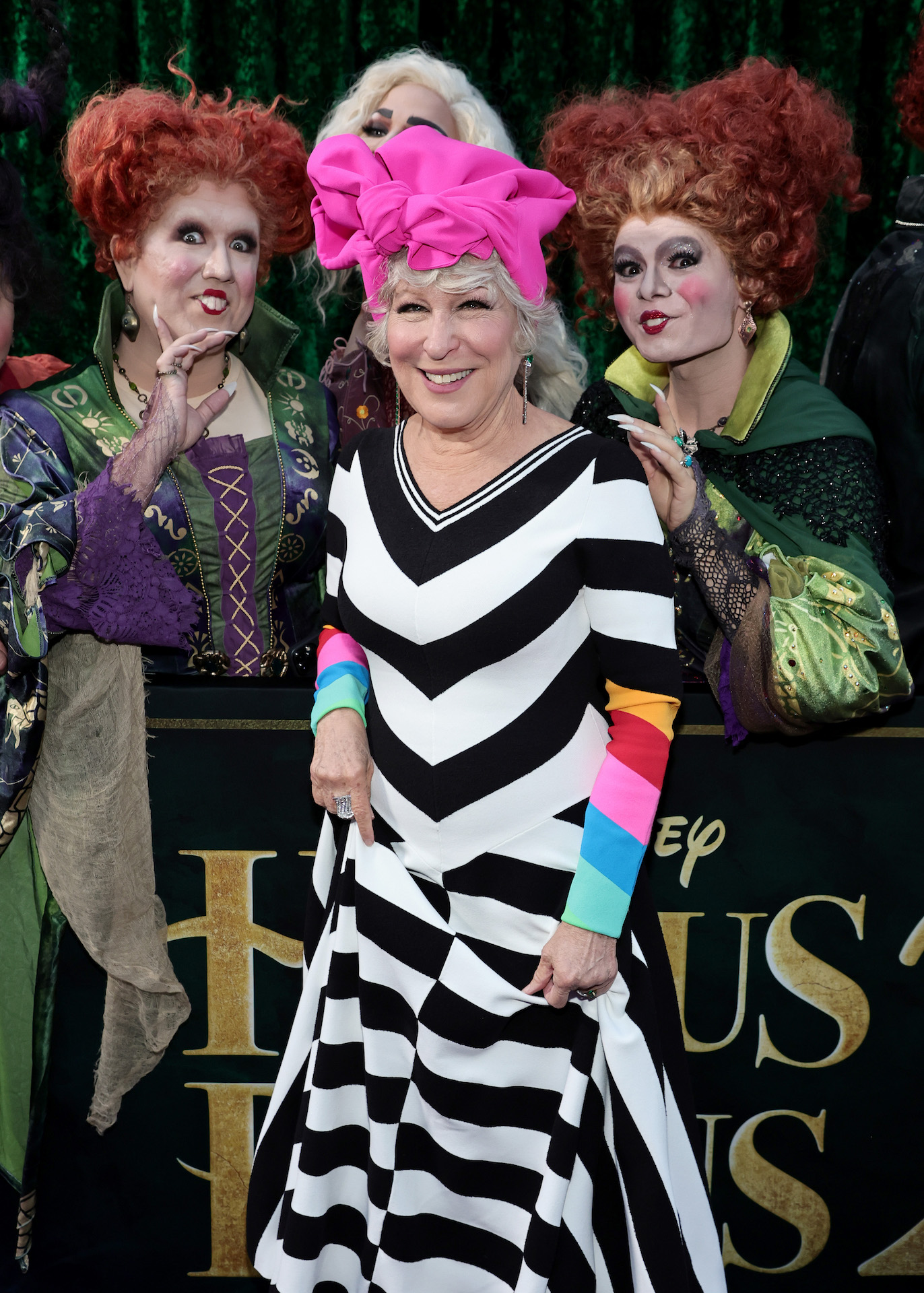 hocus pocus 2, sarah jessica parker, bette midler