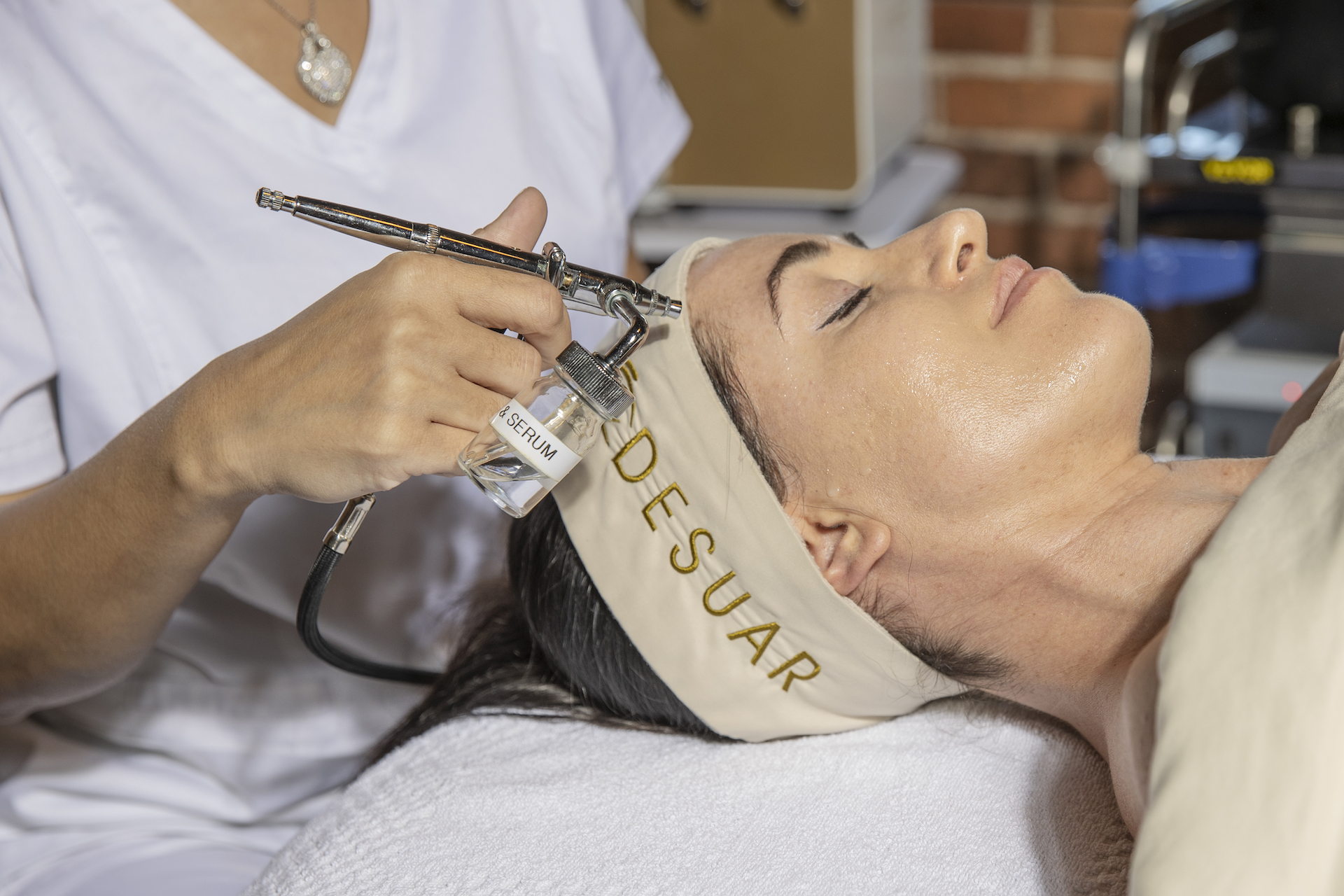 desuar spa, deisy suarez, healthy skin, facials