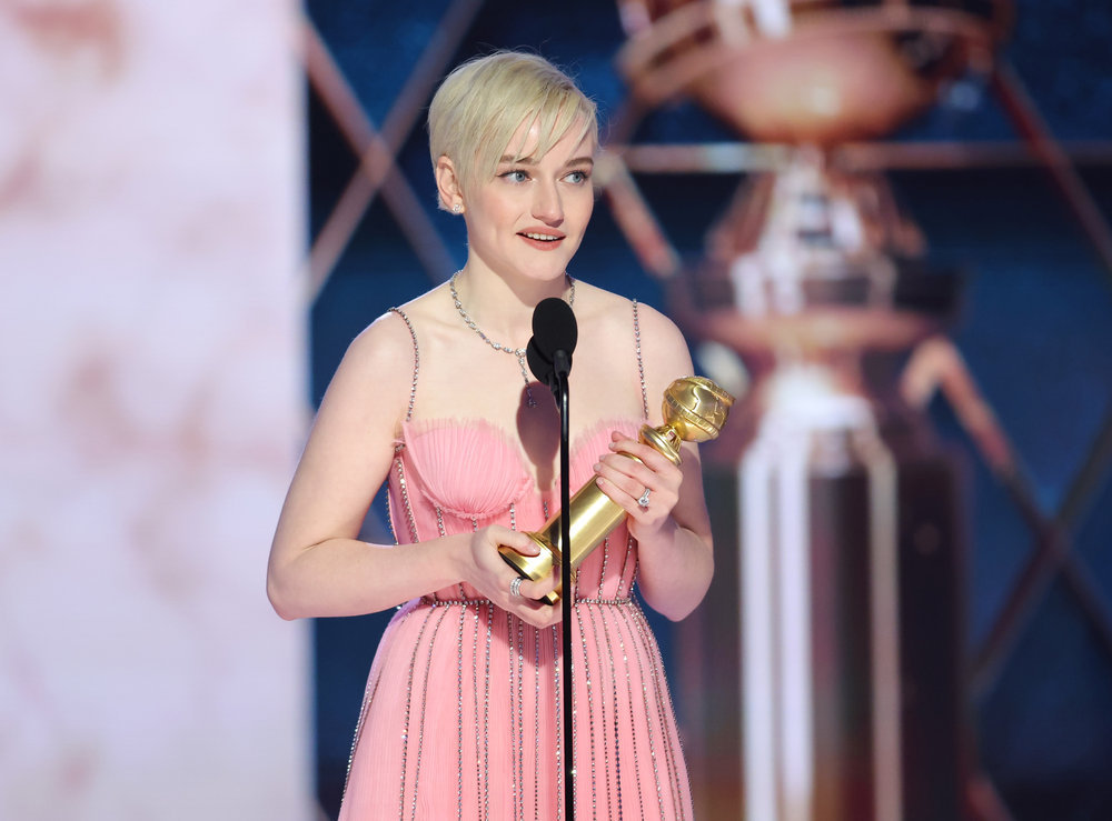 julia garner, golden globes, ozark