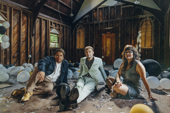nickel creek, tour