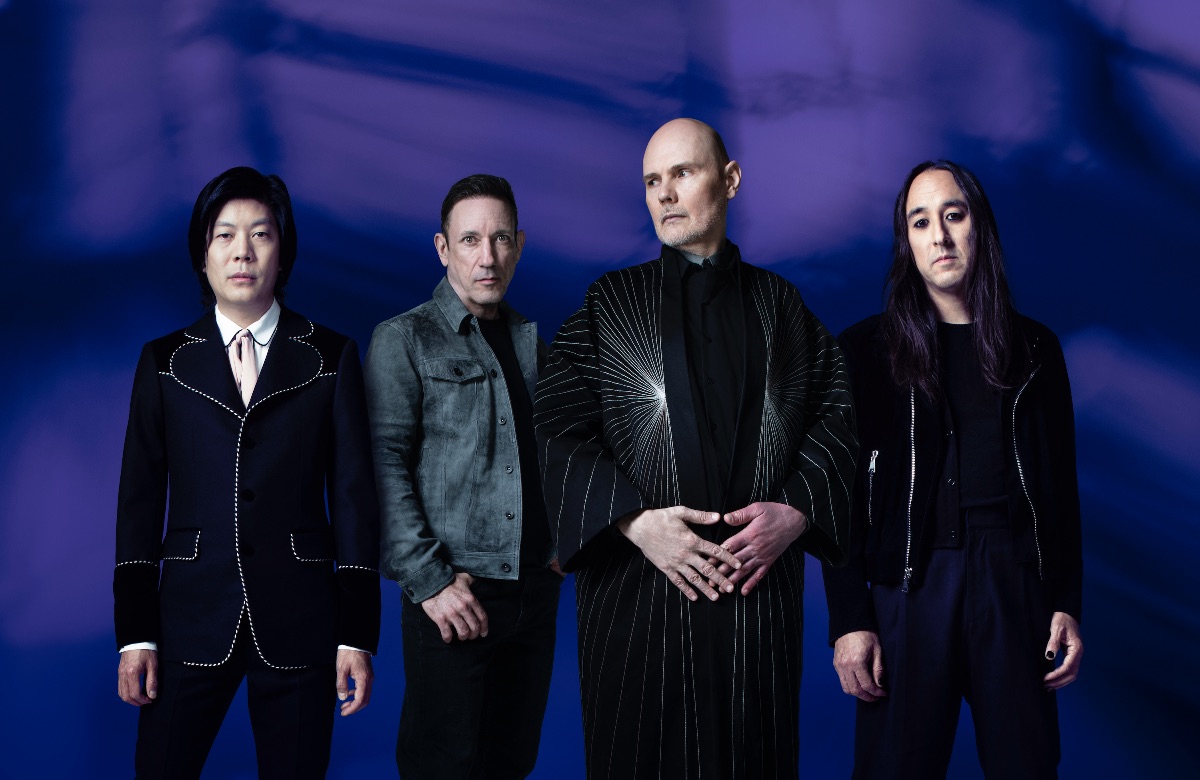 smashing pumpkins, tour, THE WORLD IS A VAMPIRE TOUR