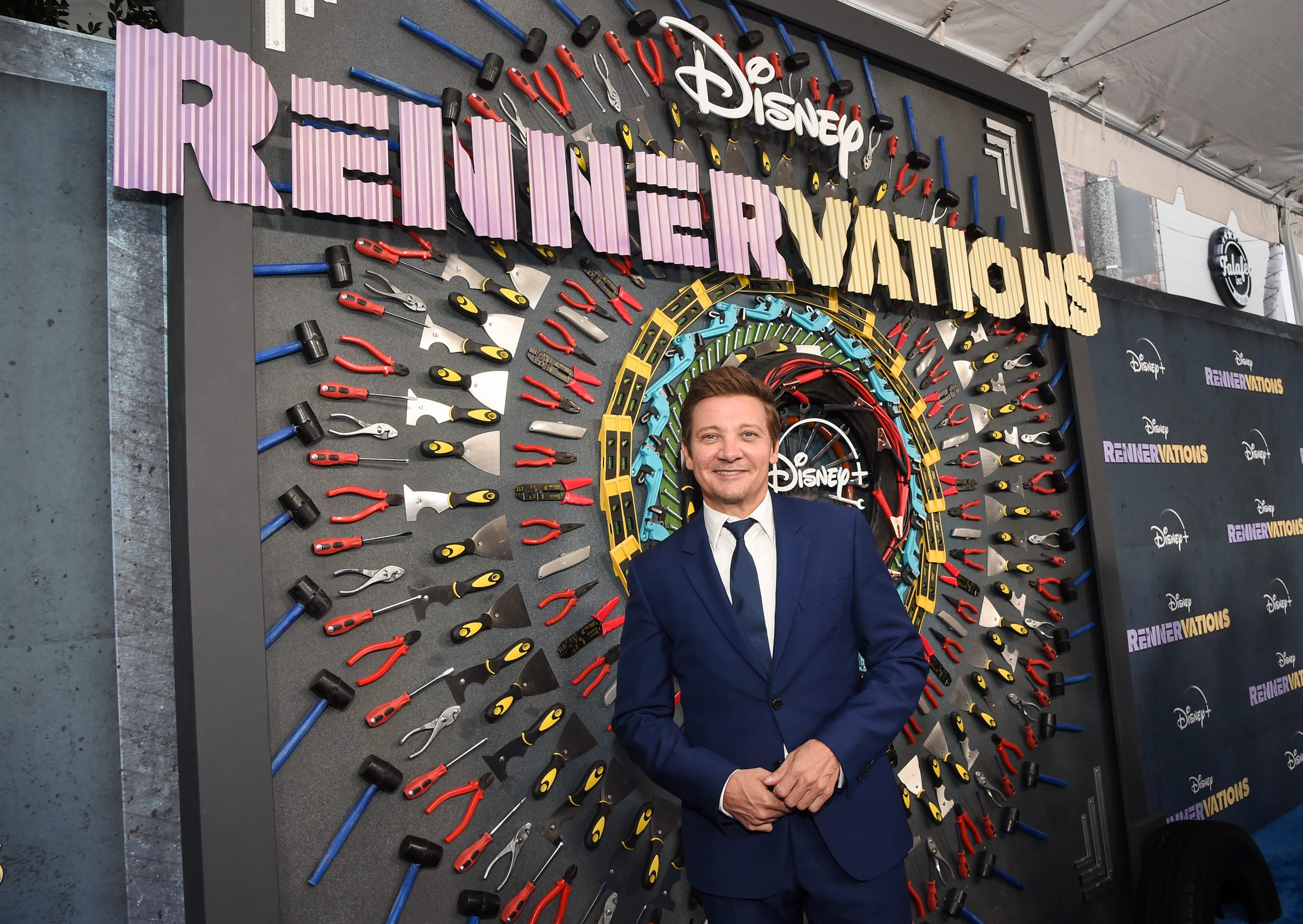 jeremy renner, rennervations