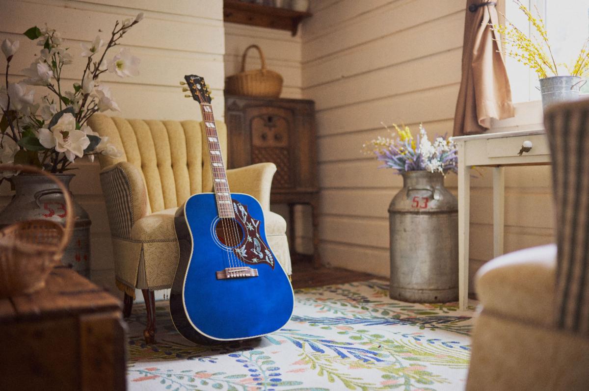 miranda lambert, gibson guitar