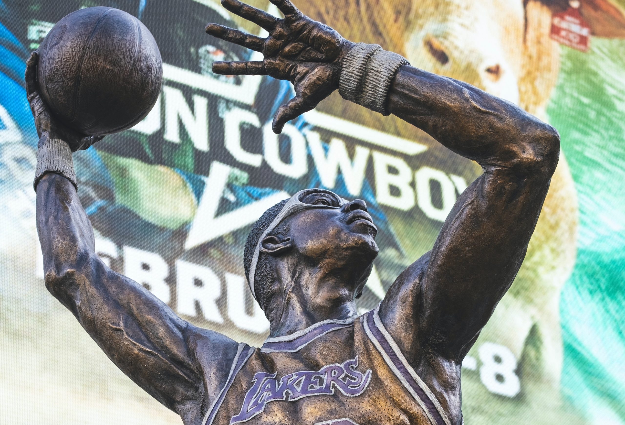 kareem abdul jabbar, kobe bryant statue