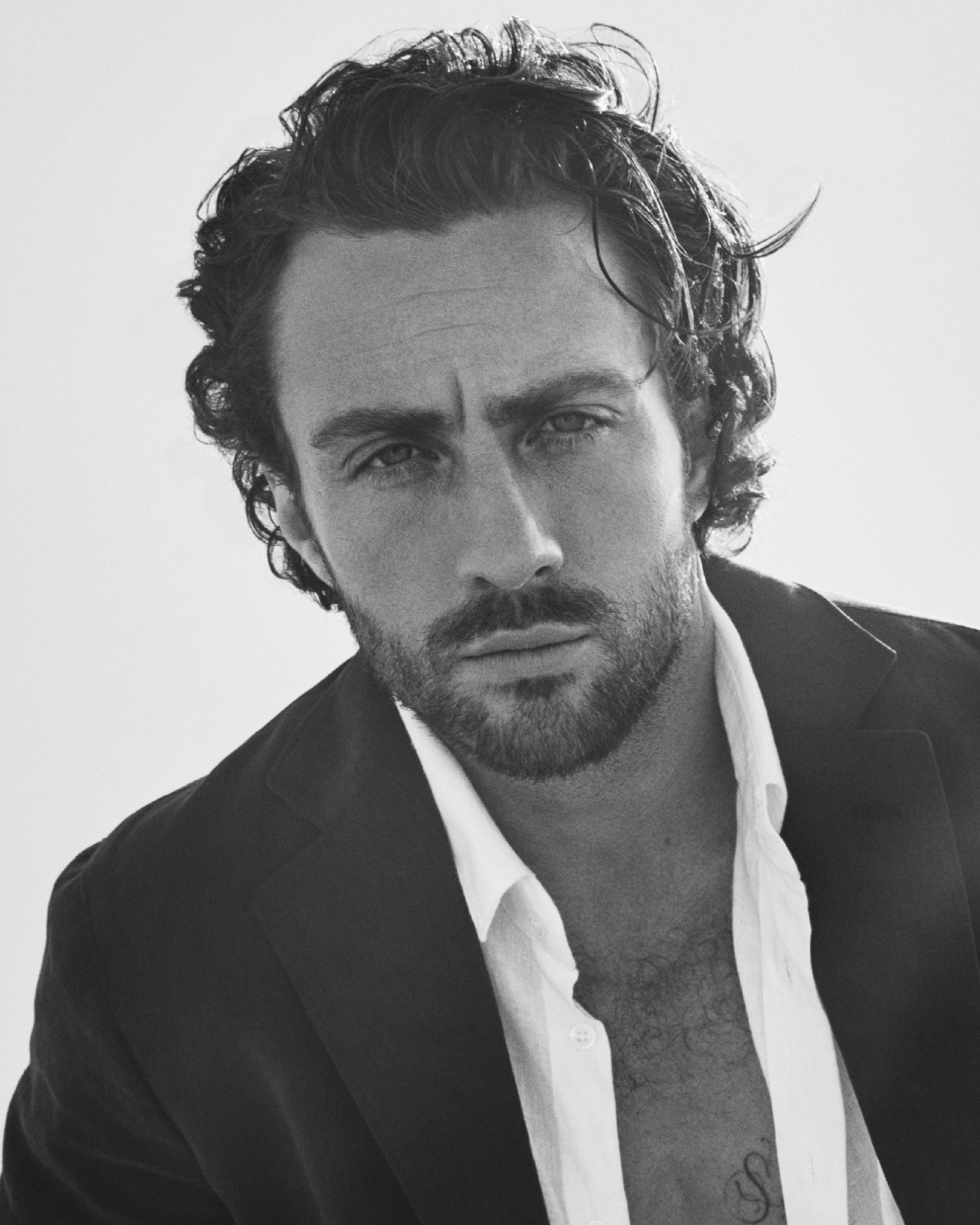 Aaron Taylor-Johnson Poses For Giorgio Armani's ACQUA DI GIÒ | LATF USA ...