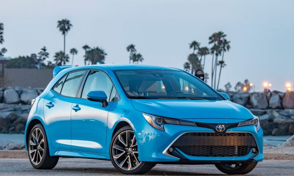 01-2019-toyota-corolla-hatchback-exterior-kbb-1