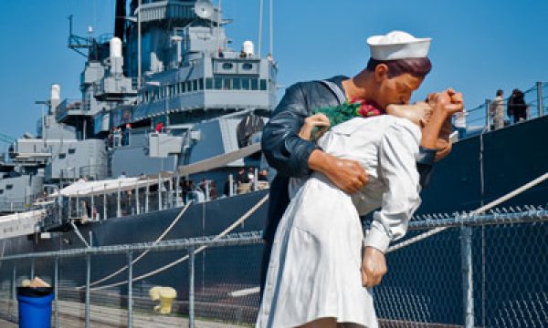 20130306155712Battleship_Iowa_Statue