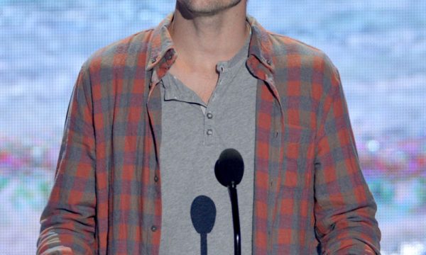 20130812093936Teen_Choice_Ashton_Kutcher