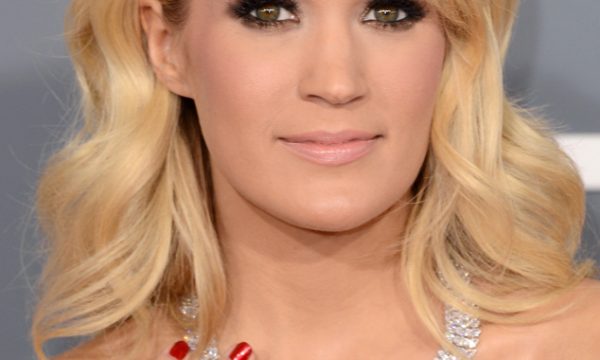 20130812101916Carrie_Underwood