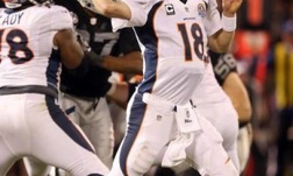 Denver Broncos v Oakland Raiders