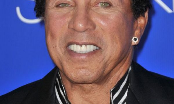 20131021163818Smokey_Robinson