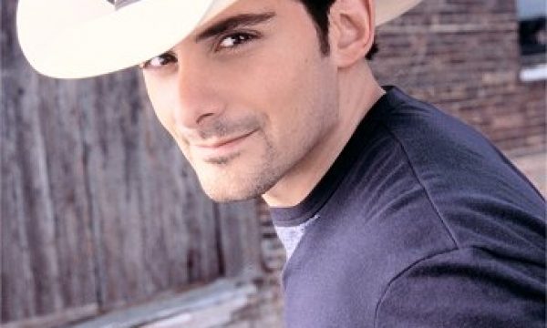 20131120105425Brad_Paisley