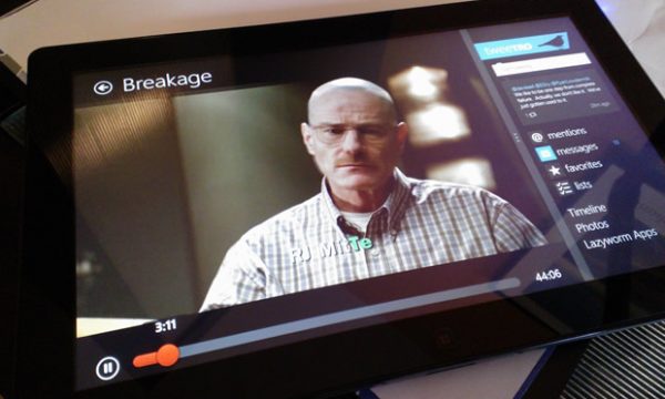 20131214110337Netflix_Bing_watching
