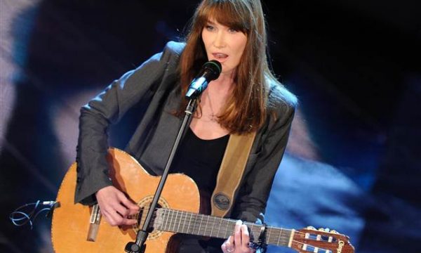 20140129155147Carla_Bruni