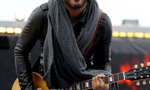 20140424101207lenny_kravitz