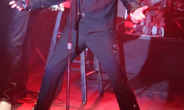20140425175724Johnny_Hallyday_concert_review_by_Michele_Elyzabeth___LATFUSA___fonda__