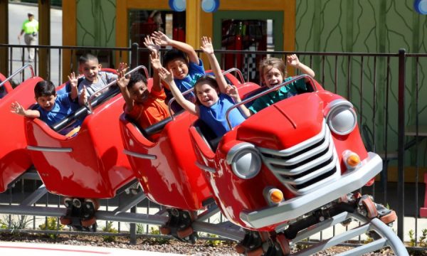 20140626115622Magic_Mountain_Speedy_Gonzales_Hot_Rod_Racers_Bugs_Bunny_World