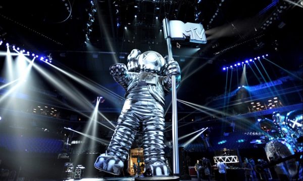 20140823095230MTV_Video_Music_Awards_2014