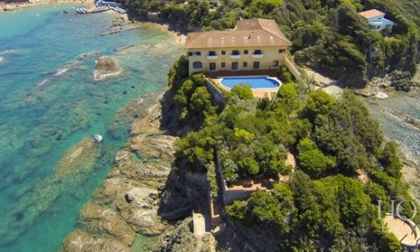 20141006101030Villa_Bulgari