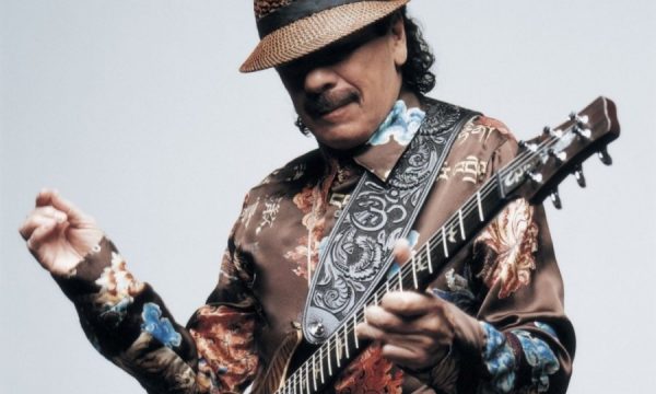 20141025023028Carlos_Santana_world_series