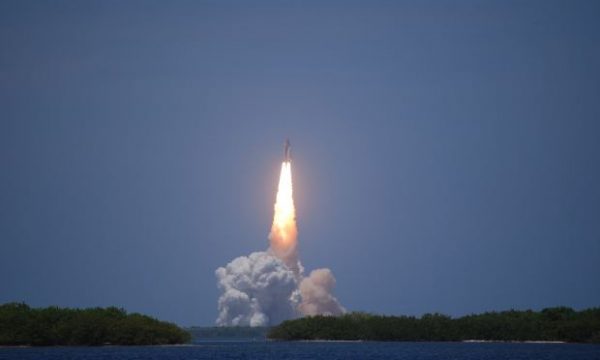 20141029002002Nasa_rocket