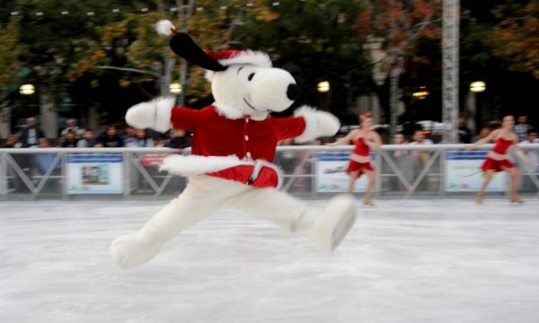 20141124171936Snoppy_Holiday_Ice_Rink_Pershing_Square