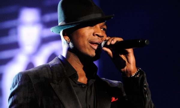 20141129063601Ne_yo