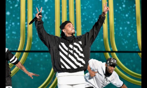 20141201104115Chris_Brown_Soul_Train_Awards
