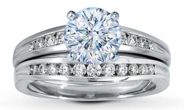 20141205185913Kay_Jewelers_Holiday_Unwrapped