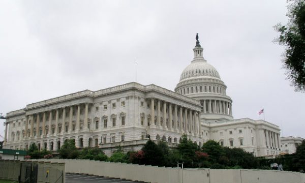 201412141018521_1_trillion_spending_bill